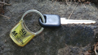 “found-car-key”